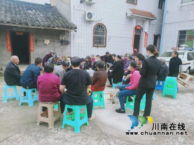 反电信诈骗宣传 泸县云龙镇在行动(图1) 反电信诈骗宣传 泸县云龙镇在行动(图1)