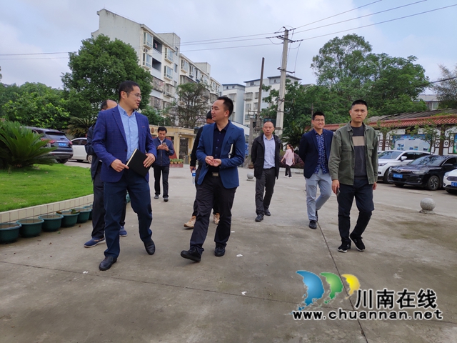 泸县教育和体育局到百和镇调研德育和安全工作(图1)