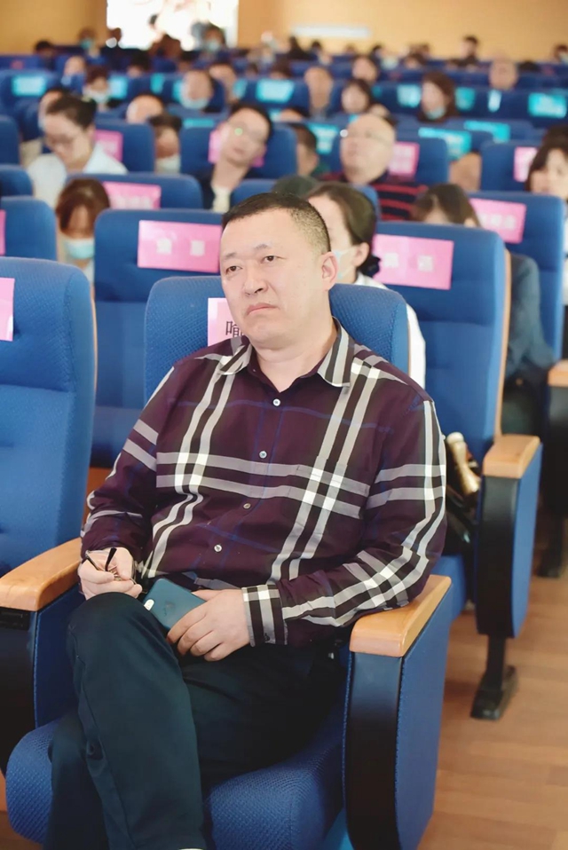 泸州久正骨科医院医护人员荣获泸州市民营医院协会5.12国际护士节先进表彰(图4) 泸州久正骨科医院医护人员荣获泸州市民营医院协会5.12国际护士节先进表彰(图4)