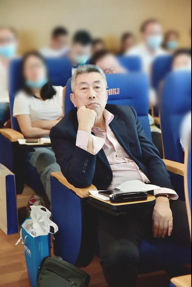 泸州久正骨科医院医护人员荣获泸州市民营医院协会5.12国际护士节先进表彰(图5) 泸州久正骨科医院医护人员荣获泸州市民营医院协会5.12国际护士节先进表彰(图5)