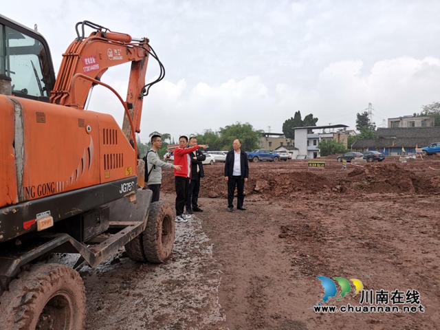 泸州市国土资源执法监察支队：保护耕地，执法同步行动(图1)