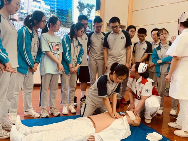 传承红色基因，创新发展护理｜泸州市人民医院开展5.12护士节系列活动(图4)