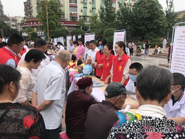 “同心·博爱”助残义诊，泸县民盟又在“搞事情”(图4)