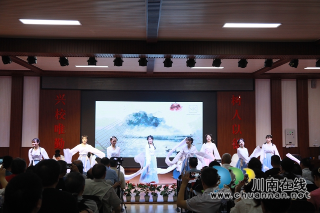 合江：荔城诗香溢校园(图6)