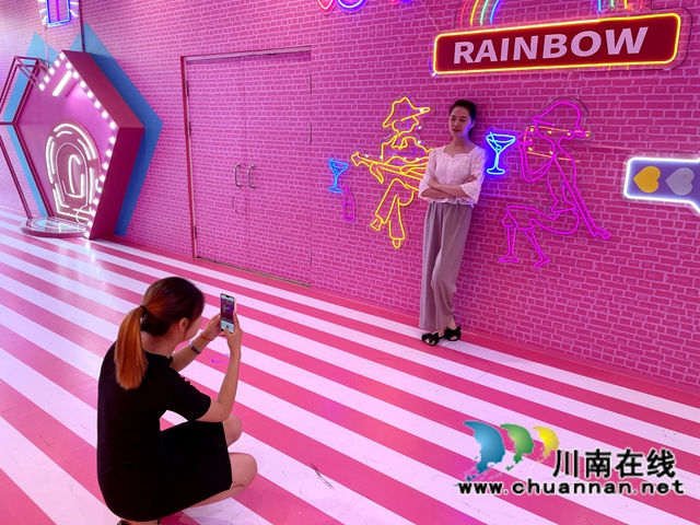 泸州龙马潭：“5·20”催生“浪漫经济”(图4)