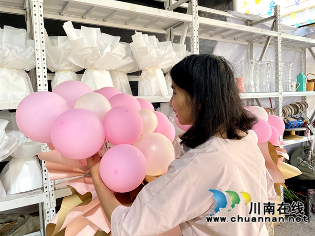 泸州龙马潭：“5·20”催生“浪漫经济”(图5)