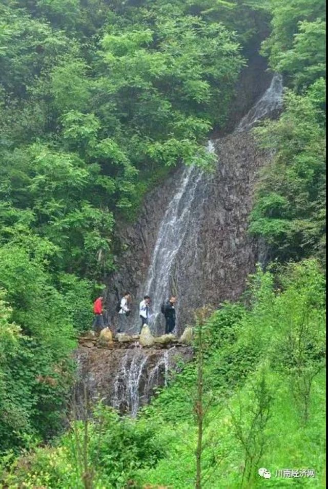 纪录片《航拍赤水河》云南镇雄县开工“起航”(图4) 纪录片《航拍赤水河》云南镇雄县开工“起航”(图4)