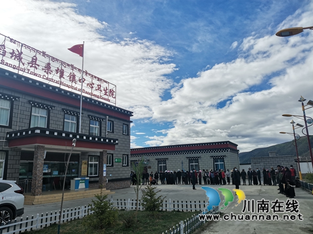 您的健康我守护！纳溪区援藏干部组织藏族村民接种新冠病毒疫苗(图3)