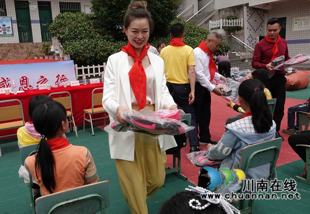 泸州市“小书包·大爱心”公益活动发放仪式在古蔺举行(图15)
