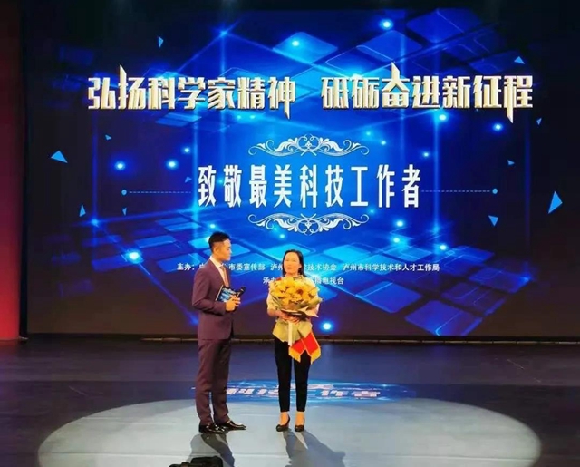 嫌医生态度不好，她就自己当医生！还成了医学博士(图7)