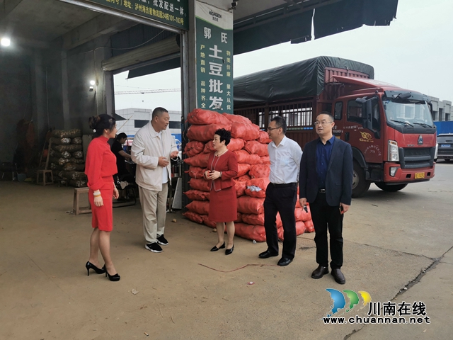 刘旭晴带队调研民革党员企业：走进现场“把脉开方”，助力党员企业发展(图2)