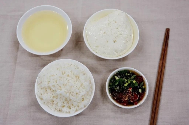 自贡美食解码：富顺人为啥最爱吃豆花？