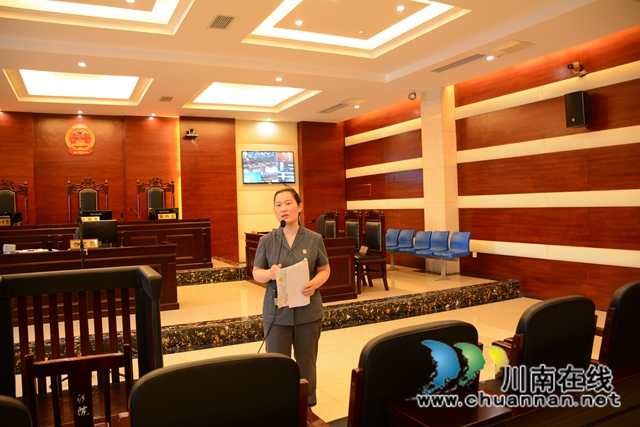 “大法庭”里的“小课堂”！古蔺县法院邀请学生观摩庭审“零距离”接触法律(图4)