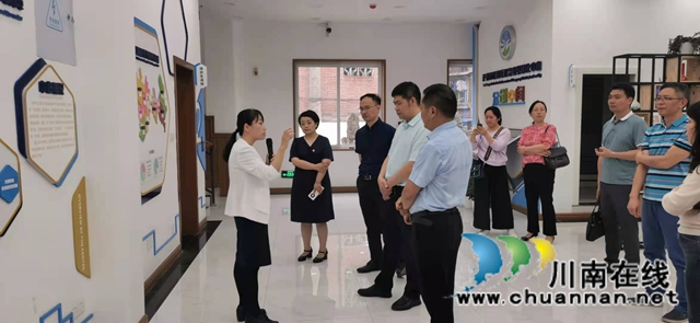 江阳区北城街道皂角巷社区迎接省民政厅关于督导社工服务体系建设的调研(图1) 江阳区北城街道皂角巷社区迎接省民政厅关于督导社工服务体系建设的调研(图1)