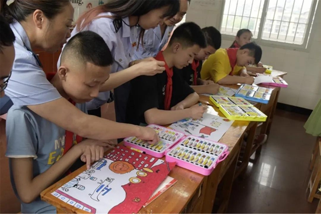 儿童节快乐!泸州税务温暖童心伴成长(图5) 儿童节快乐!泸州税务温暖童心伴成长(图5)