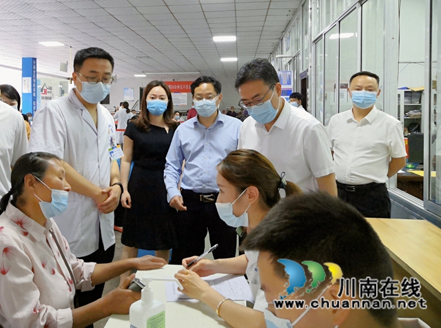 四川省医保局督导合江新冠病毒疫苗接种工作(图2) 四川省医保局督导合江新冠病毒疫苗接种工作(图2)