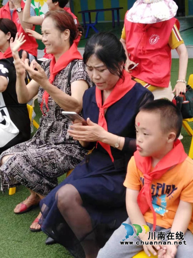 泸州：让你我她闪动“爱心”，让残疾儿童“笑起来”！(图8)
