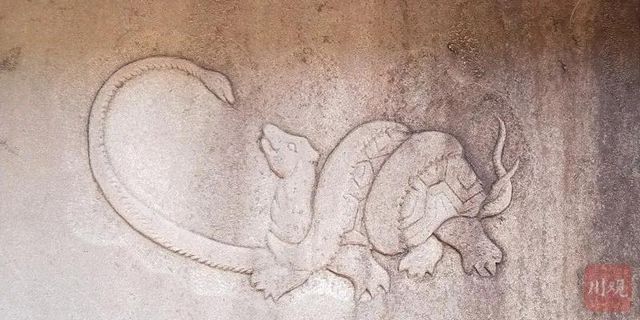 富顺一工地发现古墓！墓门雕刻非常精美(图4)