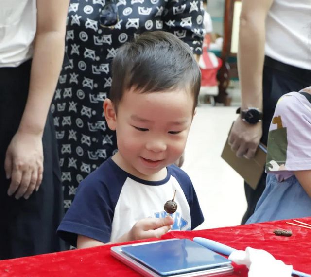 泸州：传承国粹学中医，天使宝贝做香丸(图11)
