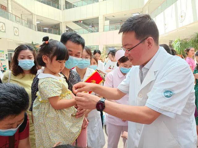 泸州：传承国粹学中医，天使宝贝做香丸(图19)