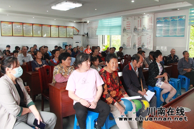 泸县残联开展“我为群众办实事”实践活动——送鸡苗下乡(图3)