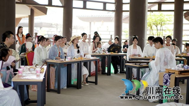 纳溪：着汉服、吃粽子、品茗茶……一场在网红公园的端午传统文化体验活动点燃“国潮热”(图6)