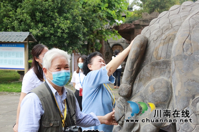 书画逢酒 笔墨飘香丨川中南七市老年书画联展会议代表采风沈子国酒庄(图11) 书画逢酒 笔墨飘香丨川中南七市老年书画联展会议代表采风沈子国酒庄(图11)
