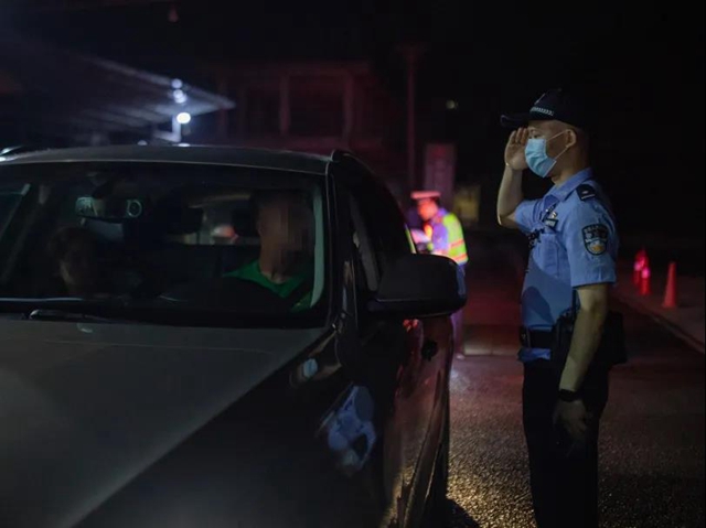 叙永公安开展高考后大清查行动(图7) 叙永公安开展高考后大清查行动(图7)