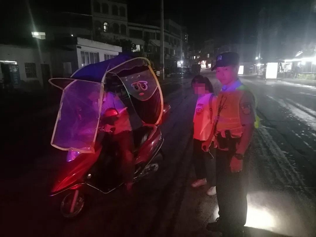 叙永公安开展高考后大清查行动(图6) 叙永公安开展高考后大清查行动(图6)