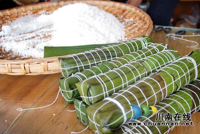 端午将到　泸县农家乐里粽子制作忙(图1)