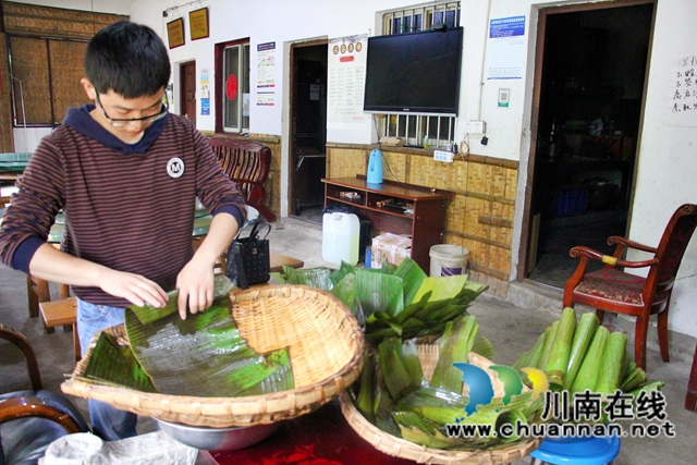 端午将到　泸县农家乐里粽子制作忙(图4)