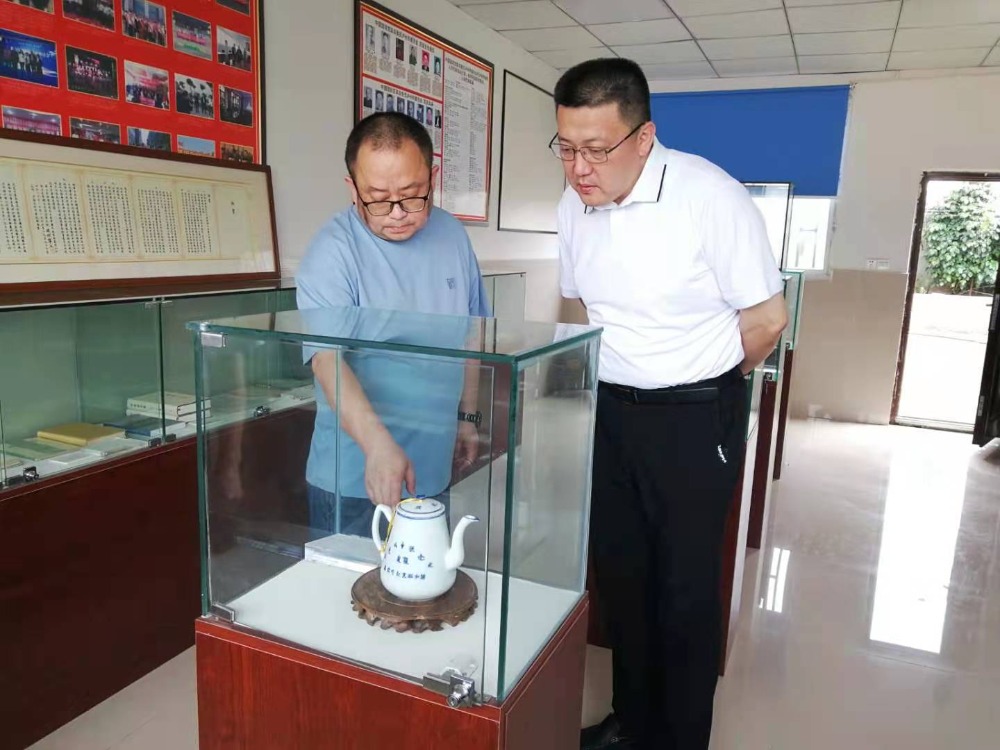 打造基层统战品牌，发挥好阵地作用 泸州市江阳区委常委张志方调研基层统战工作阵地(图2)