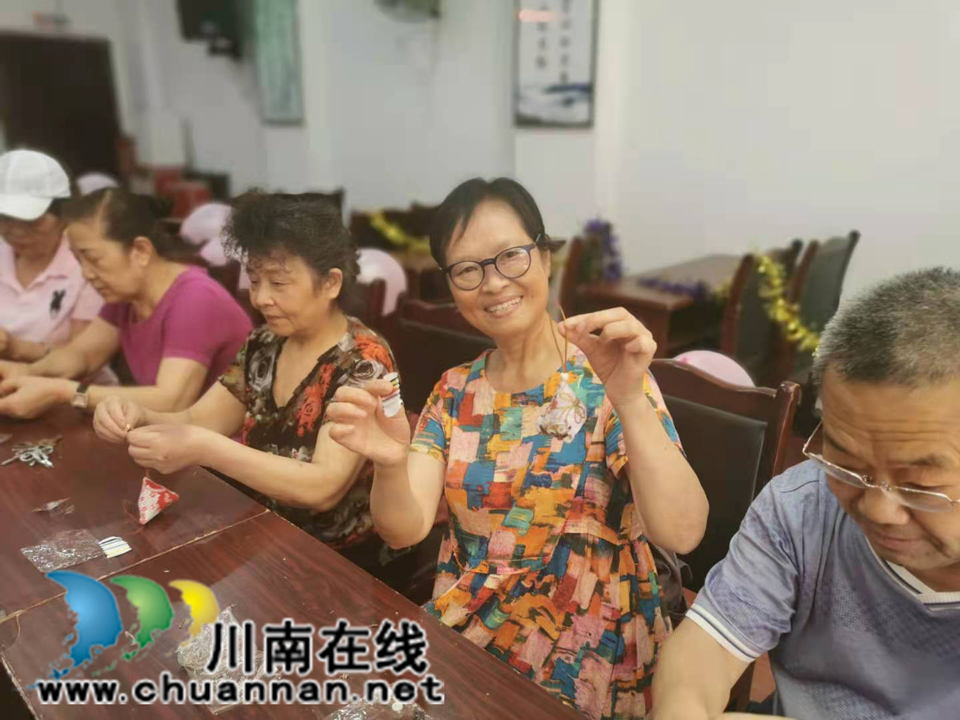 龙马潭区红星街道：艾香悠悠溢端午(图1)