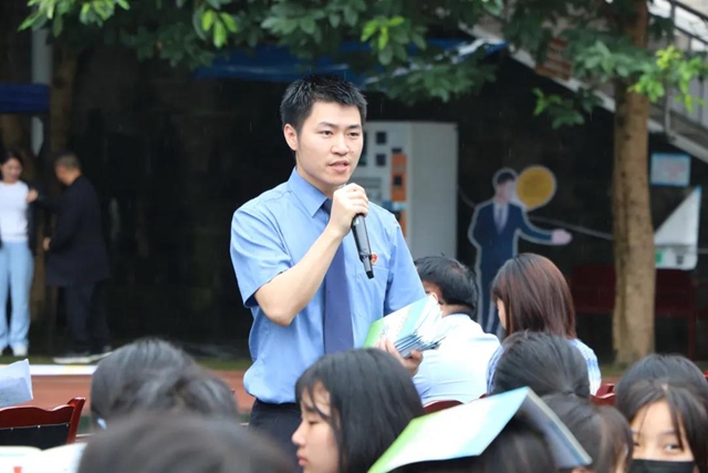 纳溪区检察院开展“庭审进校园 禁毒护成长”活动(图6)