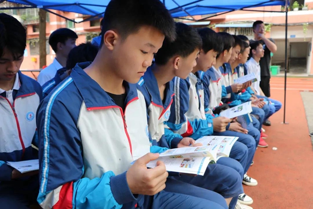 纳溪区检察院开展“庭审进校园 禁毒护成长”活动(图7)