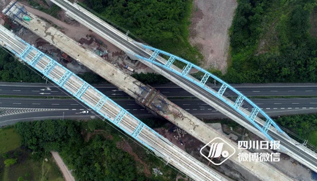成自高铁最新进展!双高铁+高速公路成功同框!(图3) 成自高铁最新进展!双高铁+高速公路成功同框!(图3)