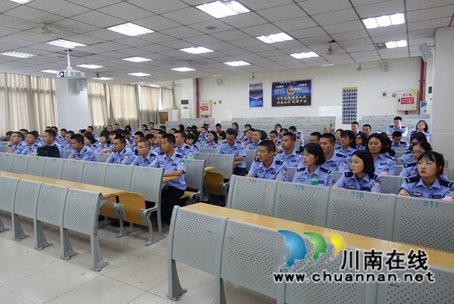 全省首个志愿服务选修课在四川警察学院结课(图2)
