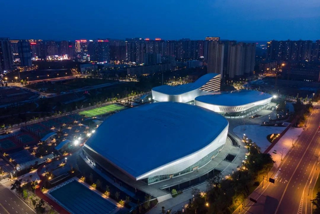点亮璀璨的城市会客厅！内江市体育中心最新航拍闪“亮”登场(图6)