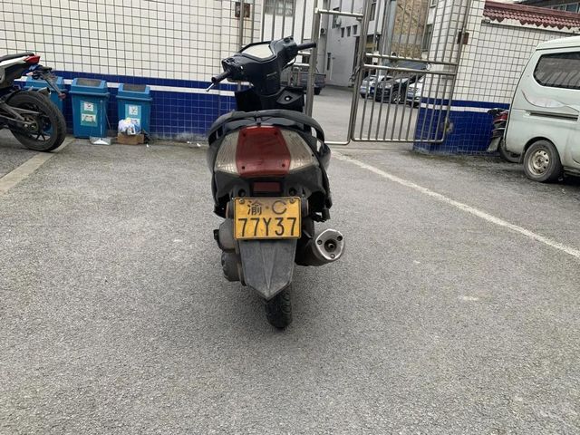 叙永公安5小时抓了4名偷车贼,2辆被盗车急寻失主!(图2) 叙永公安5小时抓了4名偷车贼,2辆被盗车急寻失主!(图2)