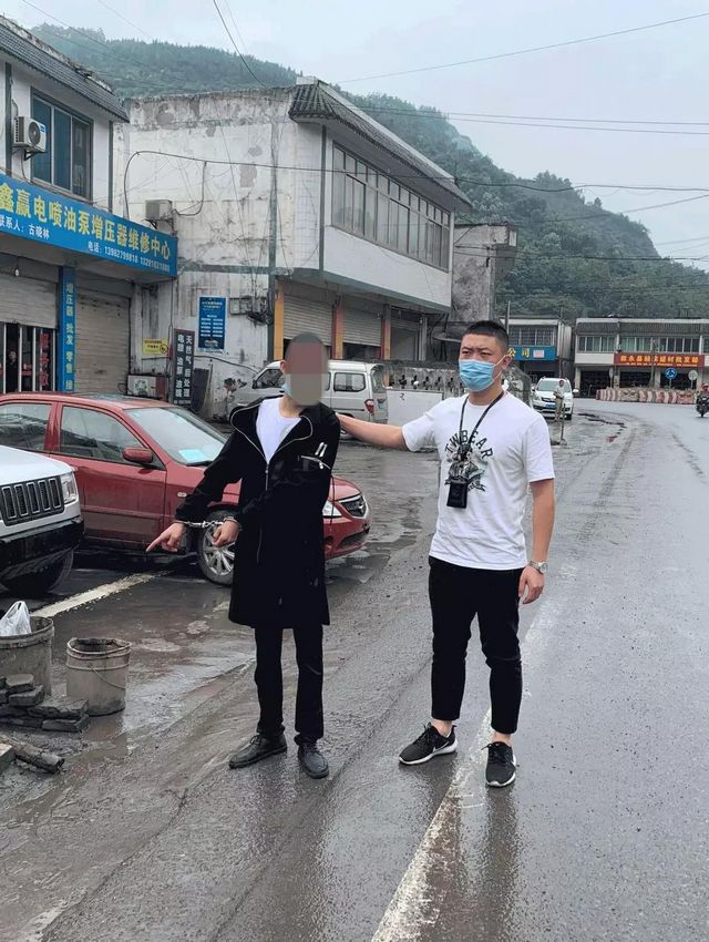 叙永公安5小时抓了4名偷车贼,2辆被盗车急寻失主!(图4) 叙永公安5小时抓了4名偷车贼,2辆被盗车急寻失主!(图4)