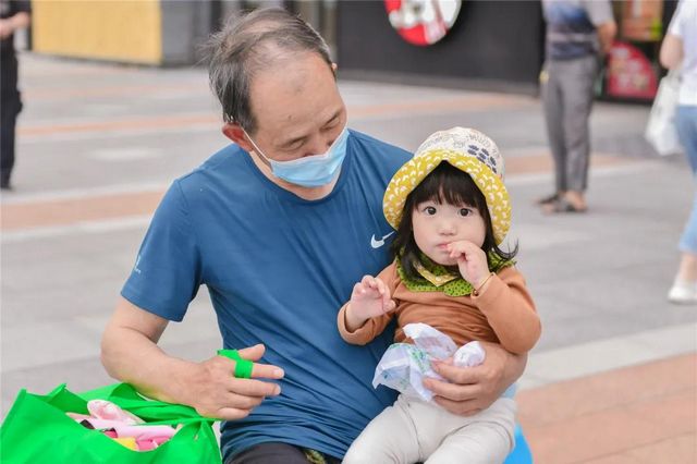 【服务群众】厉害了，这些专家把医院“搬”到了商场(图11)