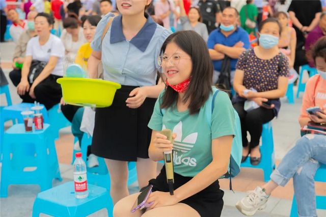 【服务群众】厉害了，这些专家把医院“搬”到了商场(图20)