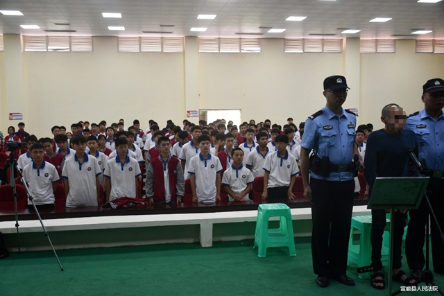 太嚣张！富顺吉安庄竟有人贩毒！(图4)