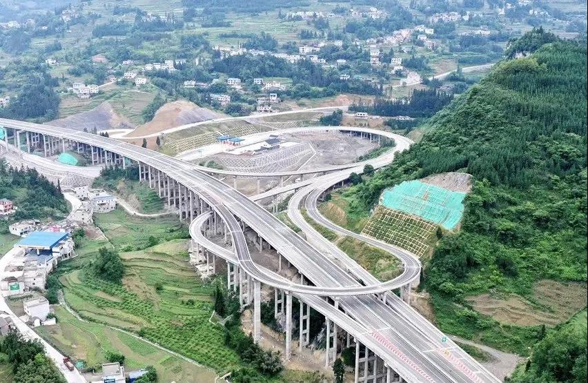 一路向南！同一天，四川两条南向出川大通道有大动作(图2)