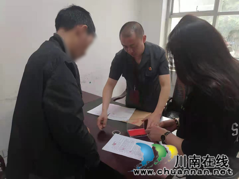 换位思考生暖意  握手言和解纠纷