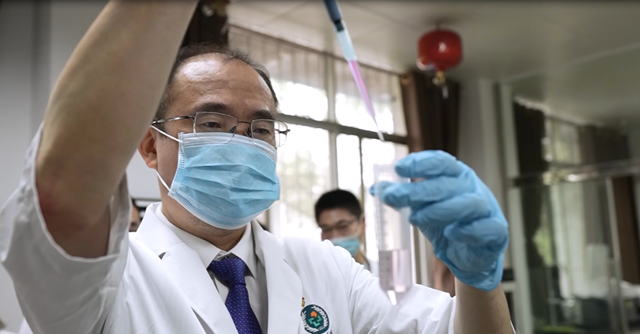 今日18：30！四川电视台带您走进“忠山”，讲述西南医大附院传奇！(图5)