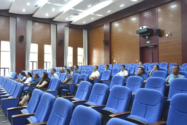 我为群众办实事 | 江阳法院邀请人大代表、政协委员旁听毒品犯罪案件庭审(图4)