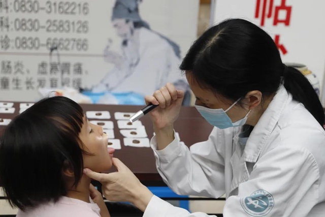 【围观】西南医大中医院有支“健康护卫队”？(图9)