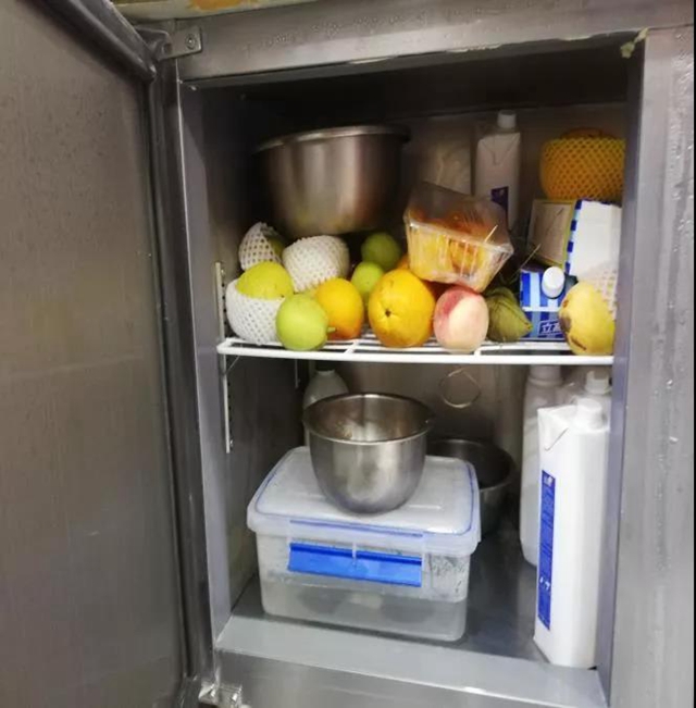 泸州市食品安全“红黑榜”(第五期)(图30) 泸州市食品安全“红黑榜”(第五期)(图30)