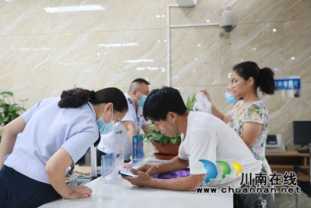 办实事惠民生丨合江县开启“一枚印章管审批（服务）”新模式(图3)